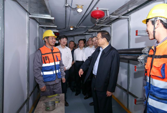 李克強:發(fā)展地下管廊避免城市"開膛破肚"