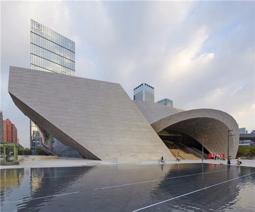 深圳當(dāng)代藝術(shù)館及城市規(guī)劃展覽館