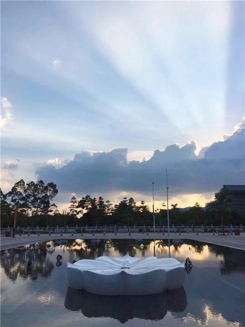 禪緣此地，不向遠(yuǎn)方——新興禪域小鎮(zhèn)