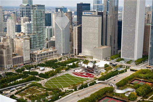埃菲爾鐵塔周邊將改造為大花園，由哪位大師設計？