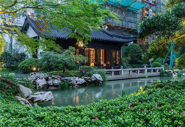 直播預(yù)告 | 秦超：度假酒店風(fēng)對(duì)高端豪宅的價(jià)值提升