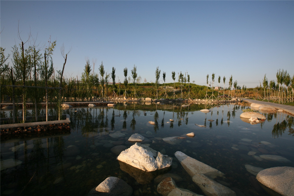 章俊華作品丨差異中的表述——博樂金三角工業(yè)區(qū)帶狀公園（一期）