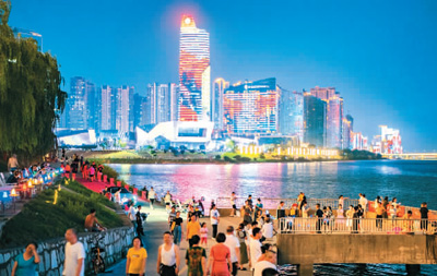 年輕人為何愛上Citywalk城市漫步？