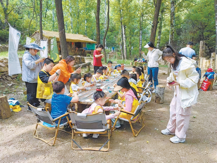 挖掘新場景 北京延慶一條徒步線帶火一個(gè)村